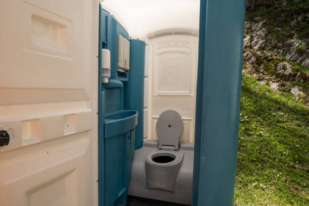 Best Construction site porta potty rental  in Carpendale, WV